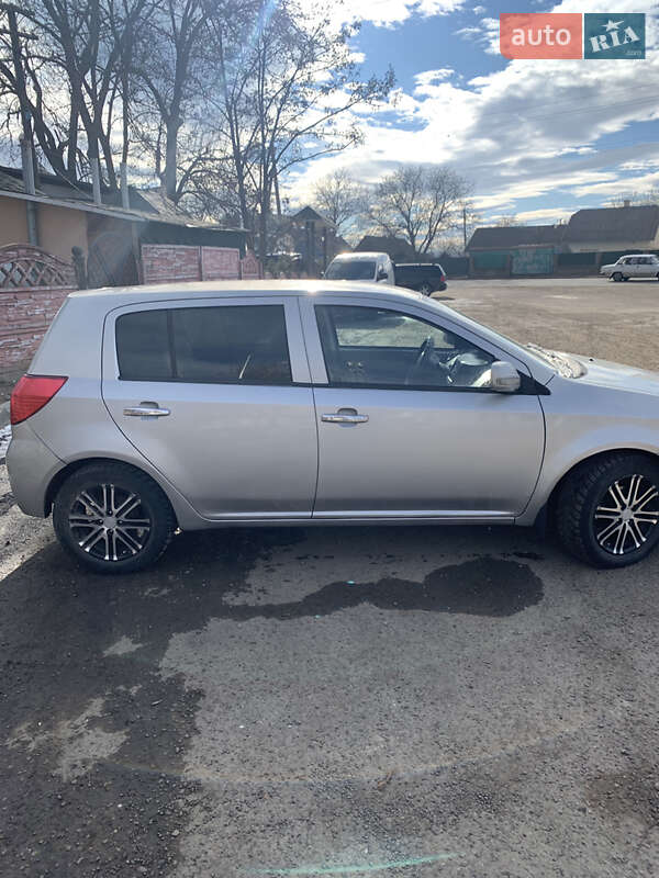 Хетчбек Geely MK-2 2010 в Чернівцях