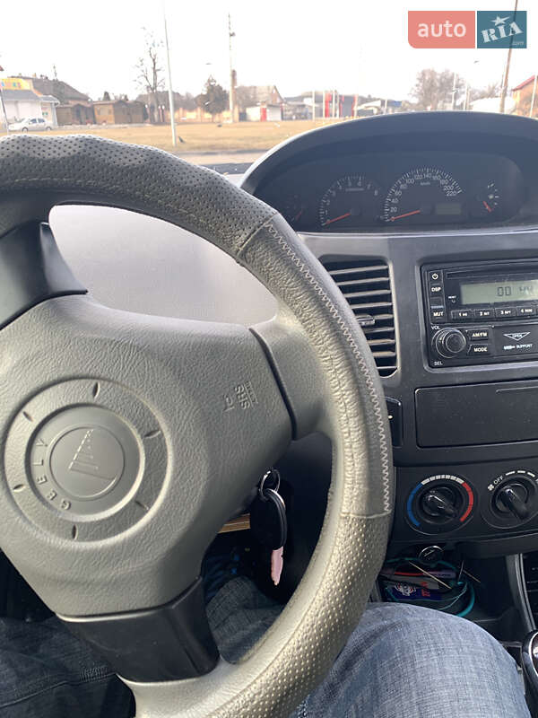 Хэтчбек Geely MK-2 2010 в Черновцах