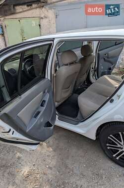 Хетчбек Geely MK-2 2010 в 