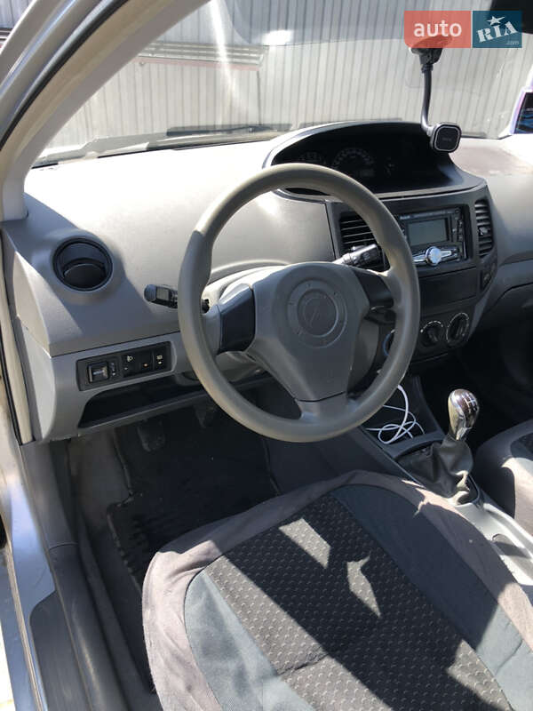 Хетчбек Geely MK-2 2010 в Чернівцях