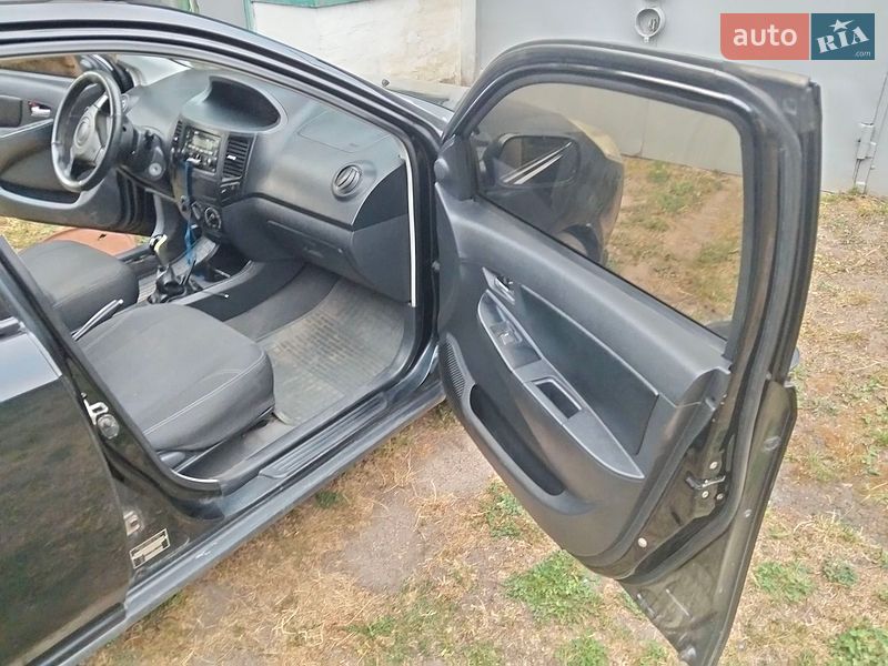 Седан Geely MK-2 2012 в Хороле фото 4 Седан Geely MK-2 2012 в Хороле