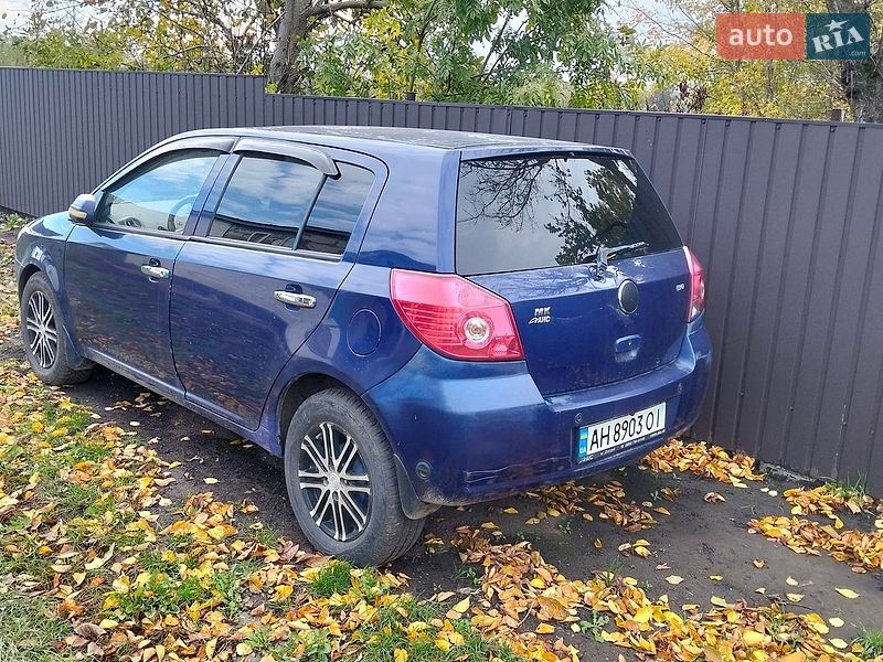 Хетчбек Geely MK-2 2010 в Шполі