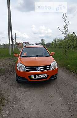 Позашляховик / Кросовер Geely MK Cross 2014 в 