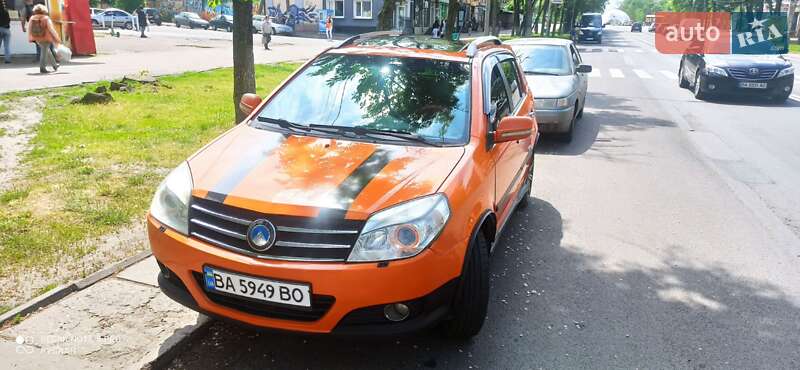 Geely MK Cross 2012