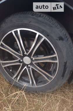 Хэтчбек Geely MK Cross 2012 в 