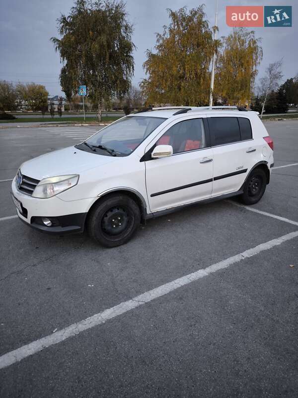 Geely MK Cross 2012