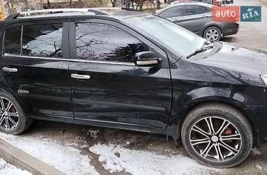 Хэтчбек Geely MK Cross 2012 в 