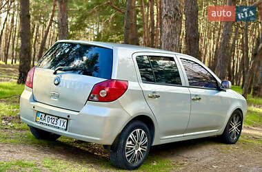 Хэтчбек Geely MK Cross 2010 в 