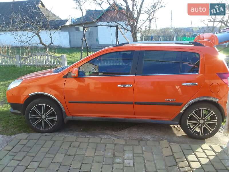 Хэтчбек Geely MK Cross 2013 в 