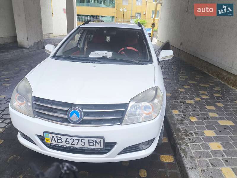 Хетчбек Geely MK Cross 2012 в 