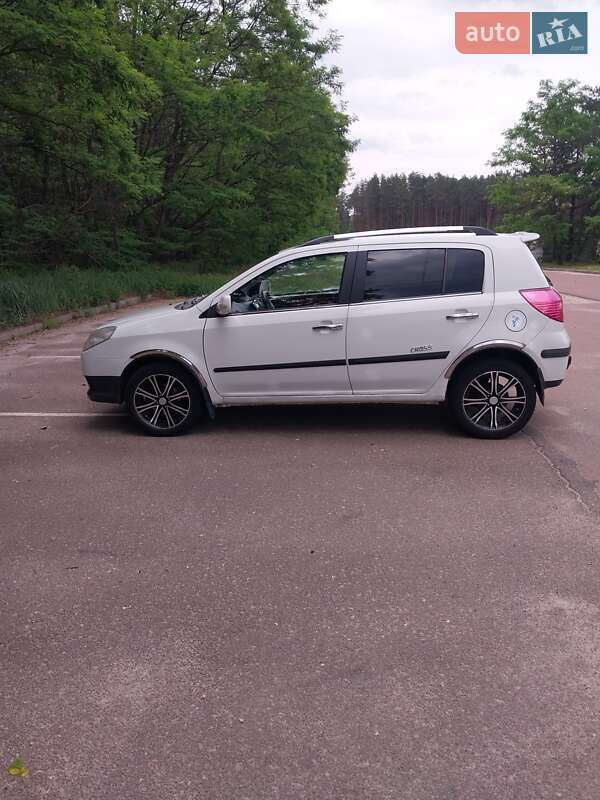 Хэтчбек Geely MK Cross 2012 в Славутиче фото 6 Хэтчбек Geely MK Cross 2012 в Славутиче