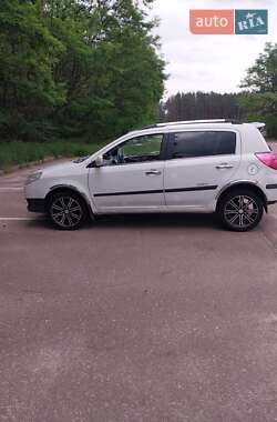 Хэтчбек Geely MK Cross 2012 в 