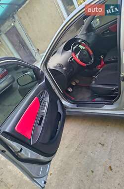 Хэтчбек Geely MK Cross 2012 в 