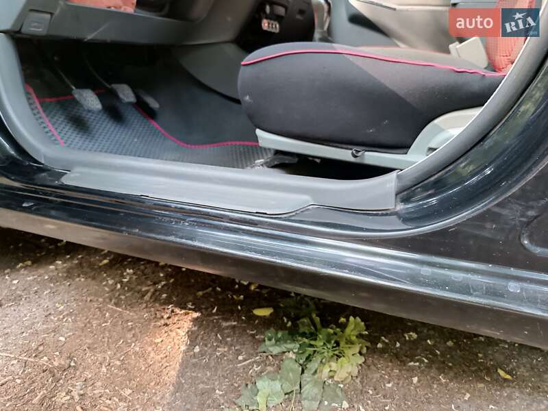 Хэтчбек Geely MK Cross 2010 в Сребном