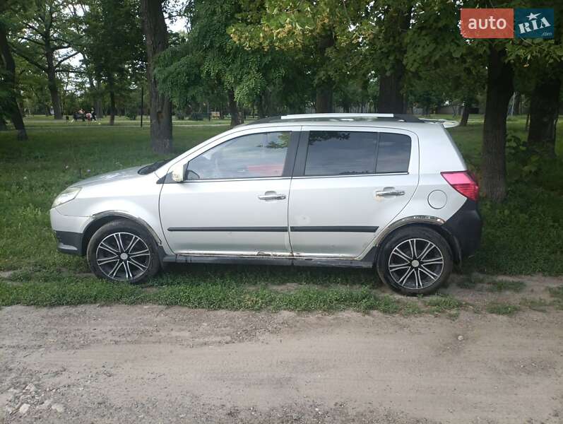 Хэтчбек Geely MK Cross 2013 в 