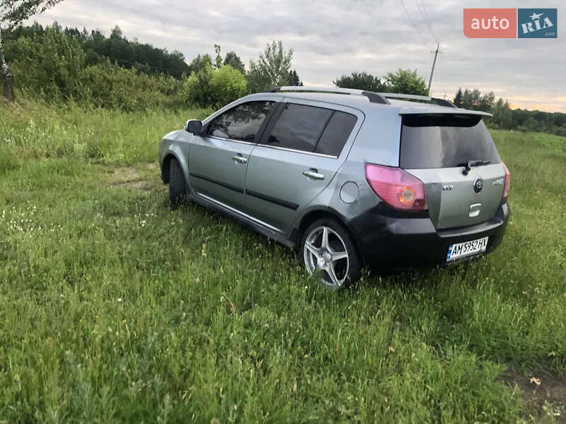Хетчбек Geely MK Cross 2012 в Чуднові