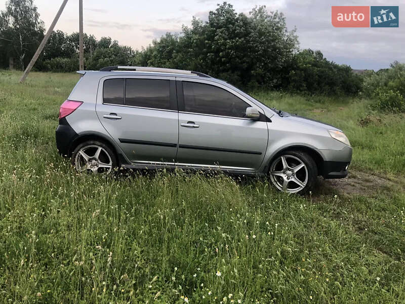 Хетчбек Geely MK Cross 2012 в Чуднові