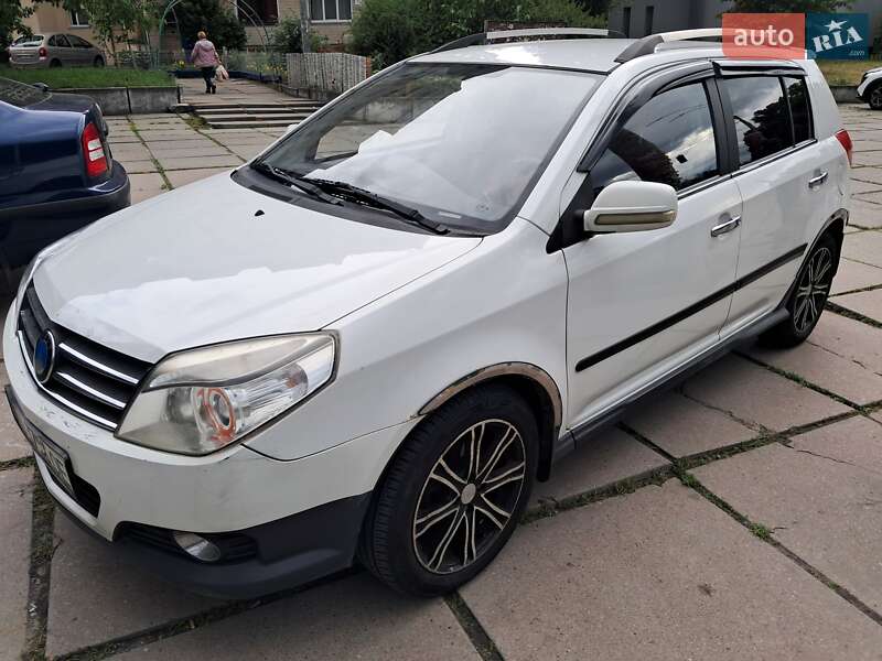 Geely MK Cross 2013