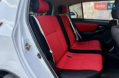 Хэтчбек Geely MK Cross 2013 в 