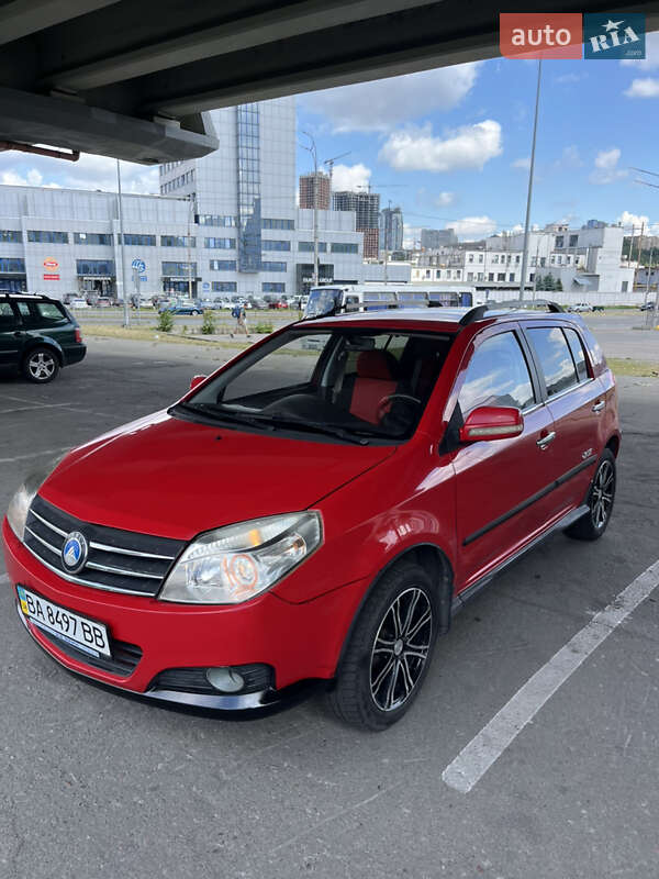 Geely MK Cross 2013