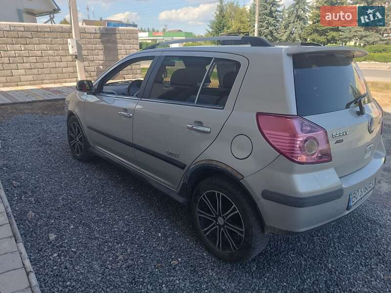 Хэтчбек Geely MK Cross 2012 в Шумске