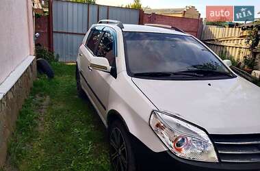 Хэтчбек Geely MK Cross 2012 в 