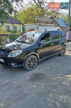 Хэтчбек Geely MK Cross 2012 в 