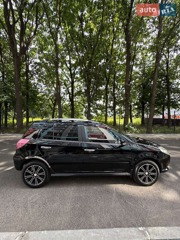 Хэтчбек Geely MK Cross 2014 в Чернигове