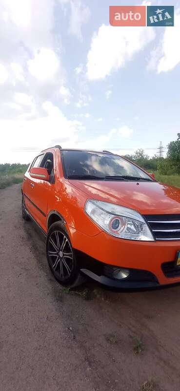 Хэтчбек Geely MK Cross 2013 в Южноукраинске