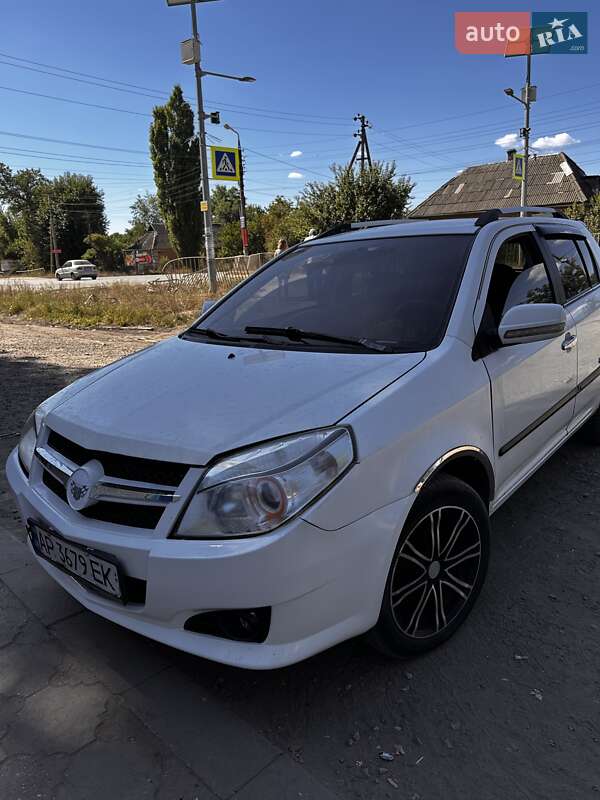 Хэтчбек Geely MK Cross 2013 в 