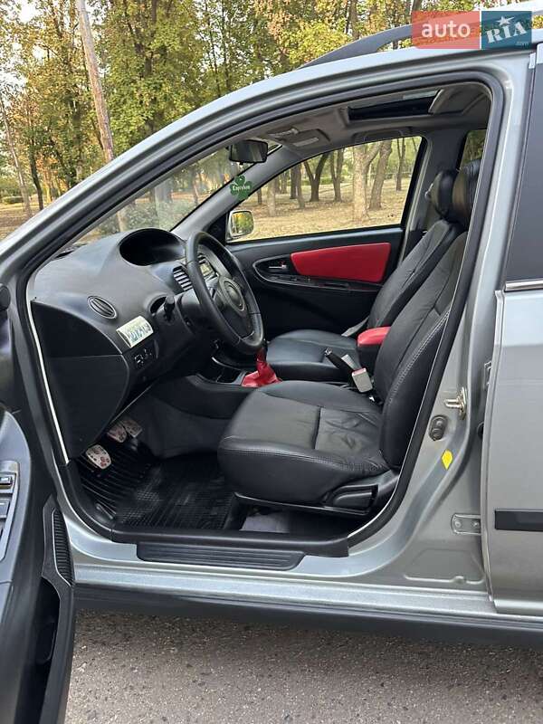 Хэтчбек Geely MK Cross 2013 в Кривом Роге