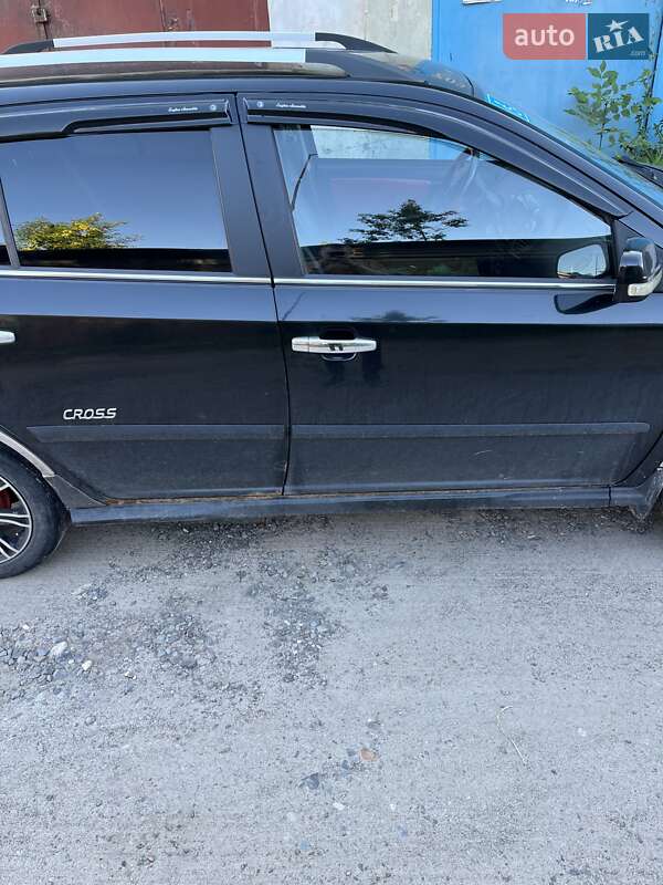 Хэтчбек Geely MK Cross 2013 в Львове фото 3 Хэтчбек Geely MK Cross 2013 в Львове