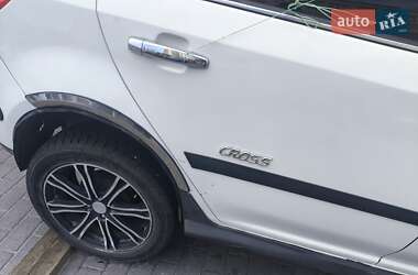 Хетчбек Geely MK Cross 2012 в 