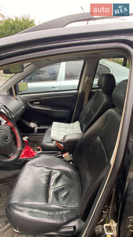 Хетчбек Geely MK Cross 2012 в Димері