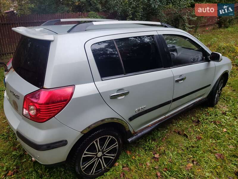 Хетчбек Geely MK Cross 2013 в Львові фото 4 Хетчбек Geely MK Cross 2013 в Львові