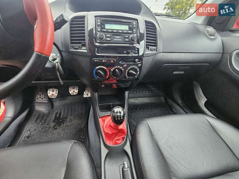 Хетчбек Geely MK Cross 2013 в Кропивницькому