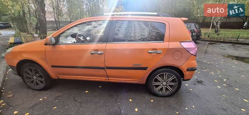 Хетчбек Geely MK Cross 2012 в Києві фото 4 Хетчбек Geely MK Cross 2012 в Києві