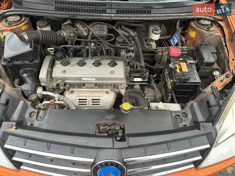 Хетчбек Geely MK Cross 2014 в Києві фото 32 Хетчбек Geely MK Cross 2014 в Києві