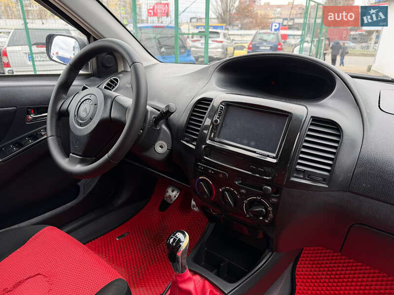 Хэтчбек Geely MK Cross 2013 в Днепре