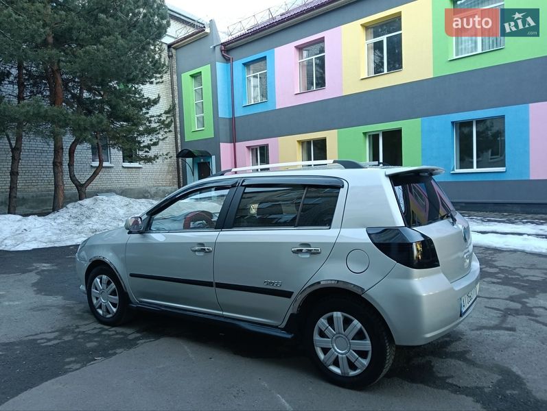 Хэтчбек Geely MK Cross 2013 в Малине