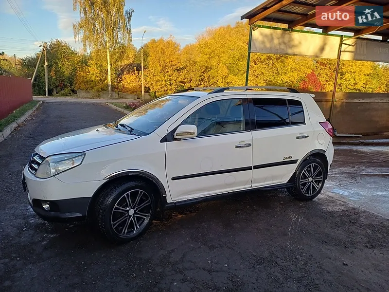 Geely MK Cross 2013