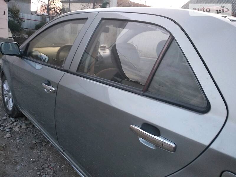 Седан Geely MK 2008 в Рахове