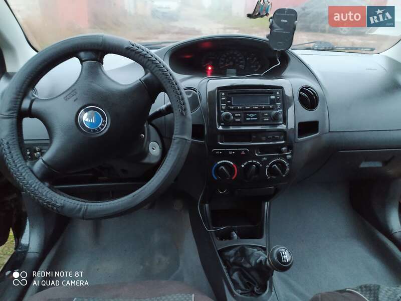 Хэтчбек Geely MK 2010 в Чернигове