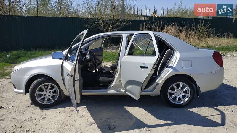 Седан Geely MK 2012 в Львові