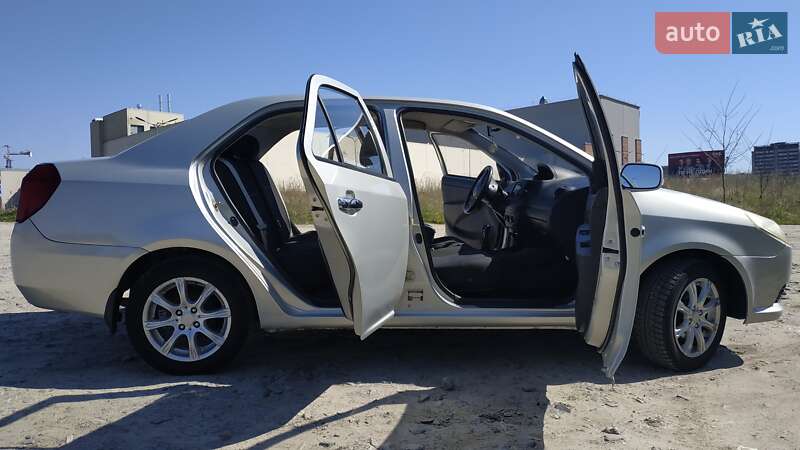 Седан Geely MK 2012 в Львові