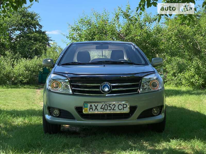 Седан Geely MK 2012 в Валках