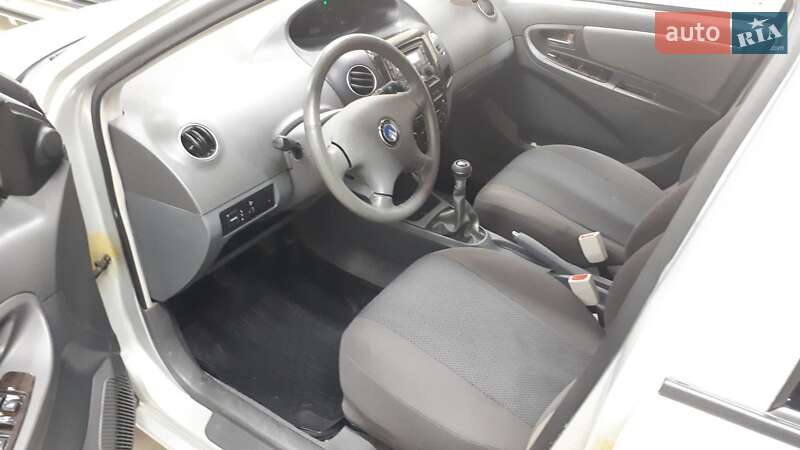 Седан Geely MK 2011 в Ужгороде