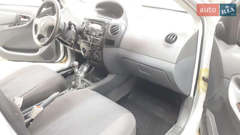 Седан Geely MK 2011 в Ужгороде
