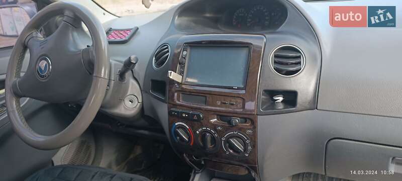 Седан Geely MK 2009 в Вараше