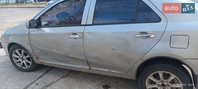Седан Geely MK 2009 в Вараше